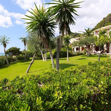 Beachfront And Villas 公寓