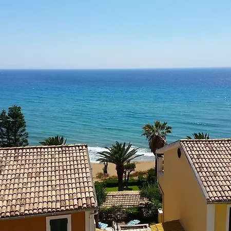 Beachfront And Villas 公寓 *