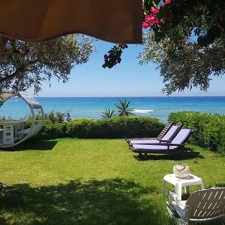 Beachfront And Villas Διαμέρισμα