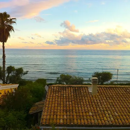Glyfada Beachfront And Villas Apartment *