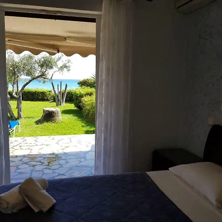 Glyfada Beachfront And Villas Apartment